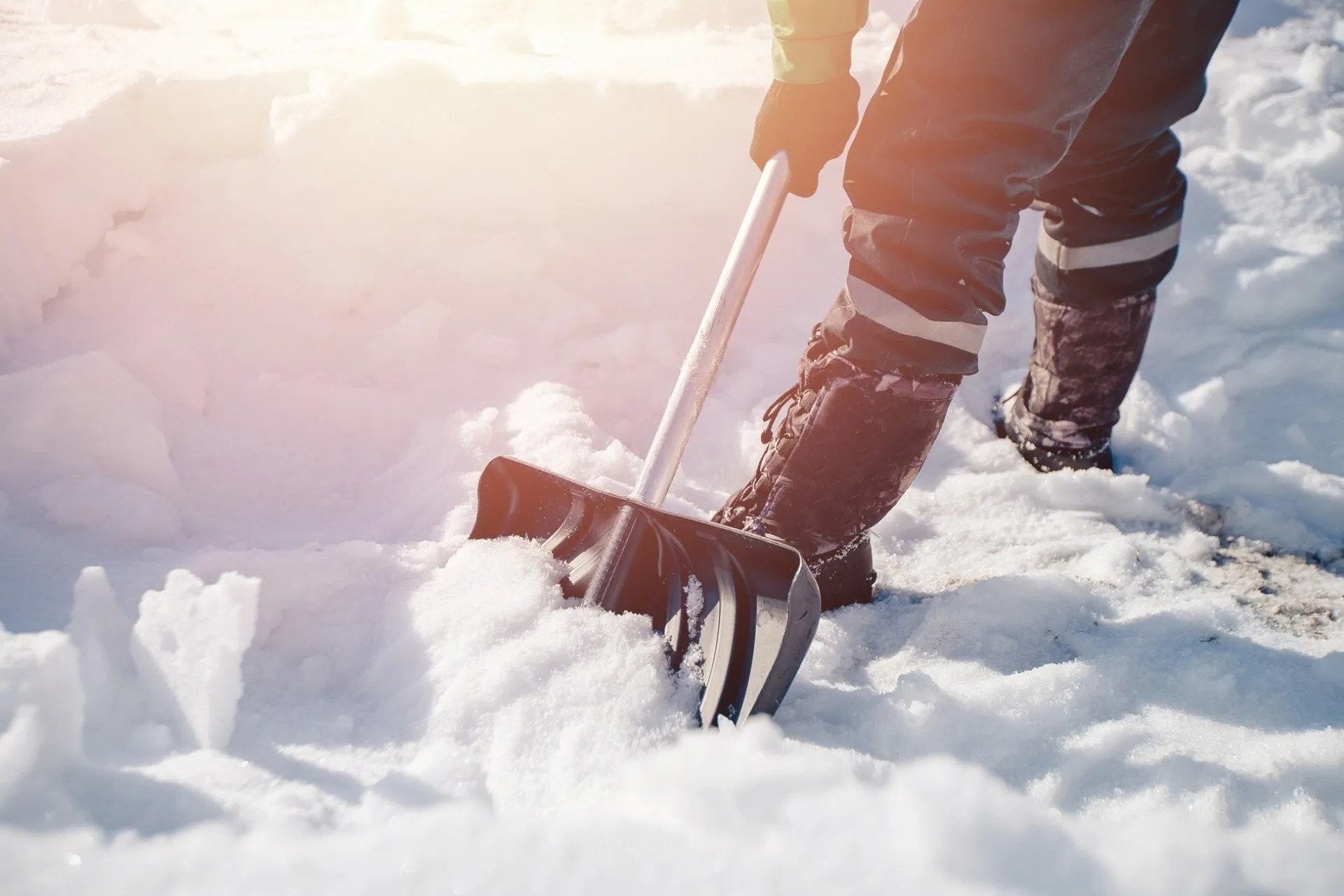 Spalatura neve e pulizia antigelo: come fare